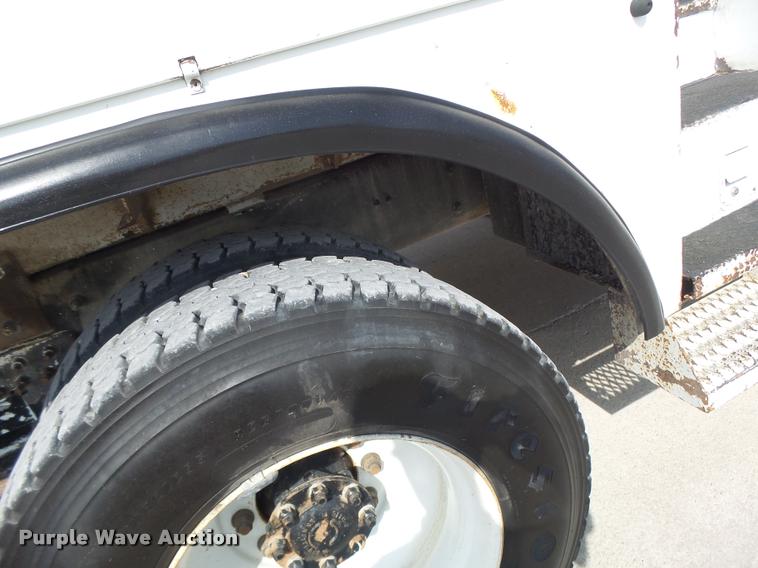 image for item DA3461 2008 International 7400 bucket truck