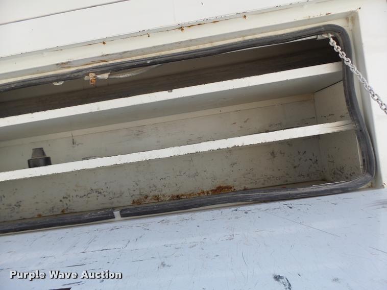 image for item DA3461 2008 International 7400 bucket truck