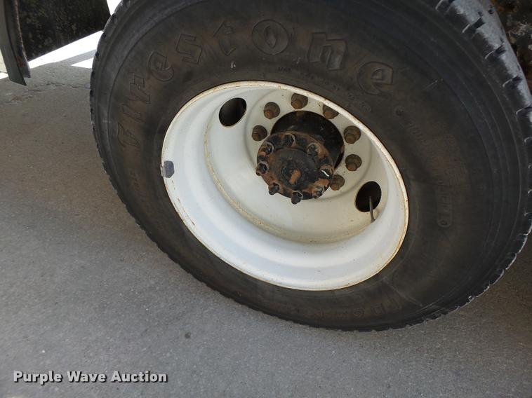 image for item DA3461 2008 International 7400 bucket truck