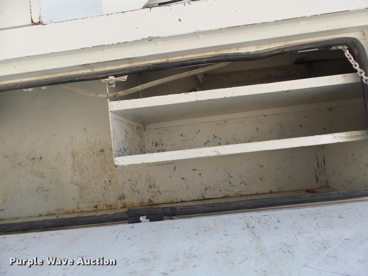 image for item DA3461 2008 International 7400 bucket truck