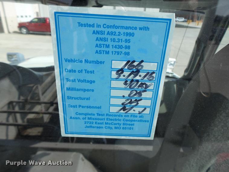 image for item DA3461 2008 International 7400 bucket truck