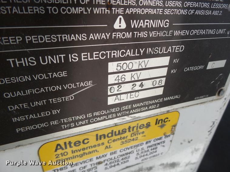 image for item DA3461 2008 International 7400 bucket truck