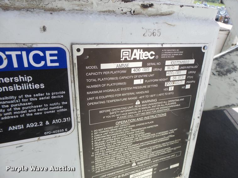 image for item DA3461 2008 International 7400 bucket truck