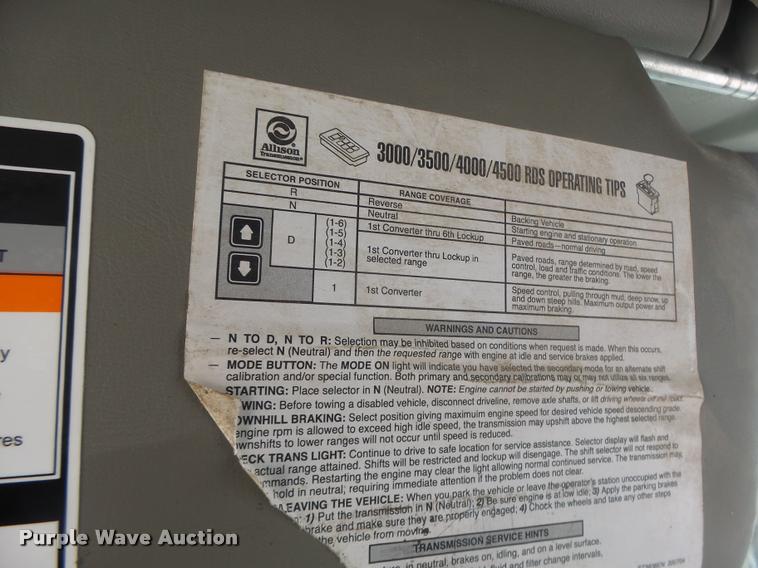 image for item DA3461 2008 International 7400 bucket truck