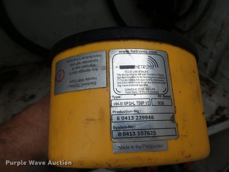 image for item DA3465 2002 Ford F650 service truck with crane