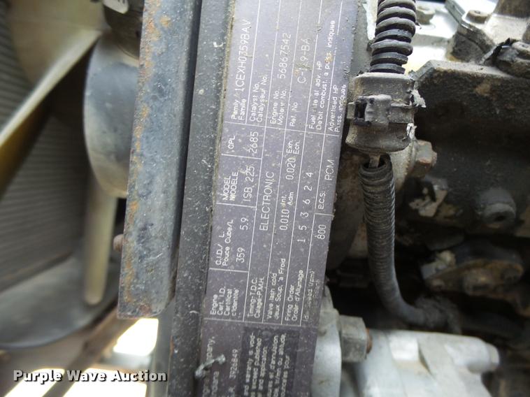 image for item DA3465 2002 Ford F650 service truck with crane