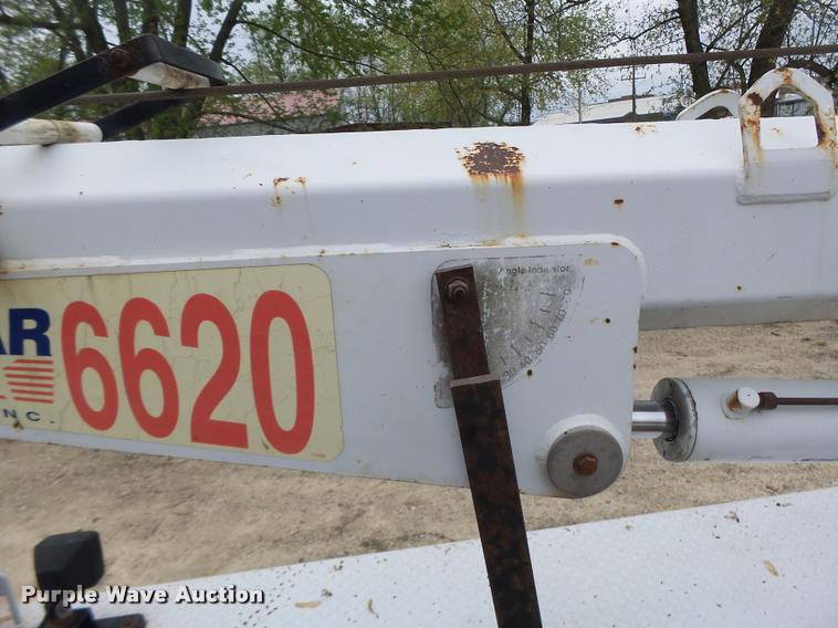 image for item DA3465 2002 Ford F650 service truck with crane