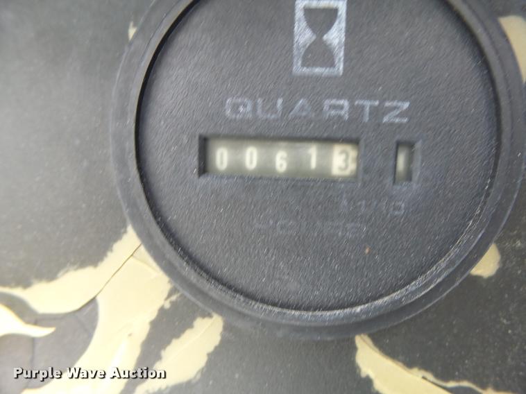 image for item DA3465 2002 Ford F650 service truck with crane