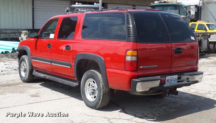 image for item DA4925 2003 Chevrolet Suburban 2500 SUV