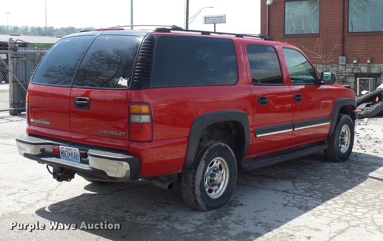 image for item DA4925 2003 Chevrolet Suburban 2500 SUV
