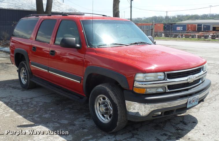 image for item DA4925 2003 Chevrolet Suburban 2500 SUV