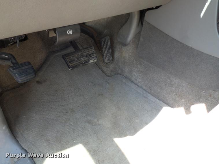 image for item DA4925 2003 Chevrolet Suburban 2500 SUV