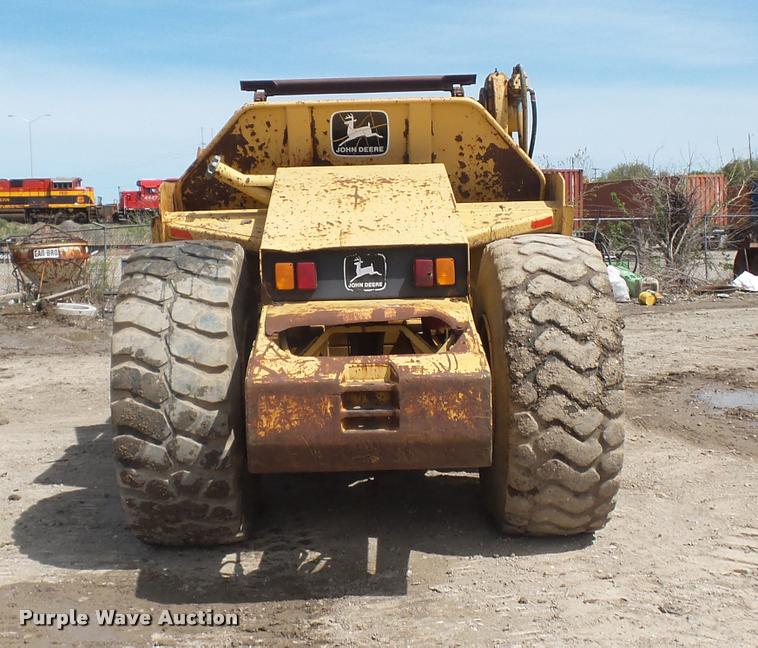 image for item DA4941 1993 John Deere 762B elevating scraper