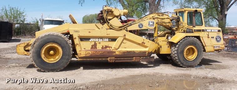 image for item DA4941 1993 John Deere 762B elevating scraper