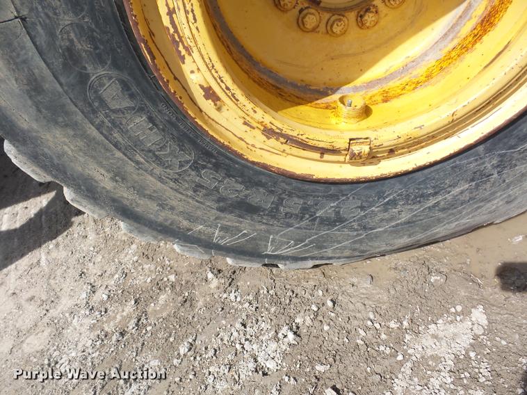 image for item DA4941 1993 John Deere 762B elevating scraper