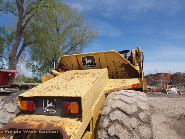 image for item DA4941 1993 John Deere 762B elevating scraper