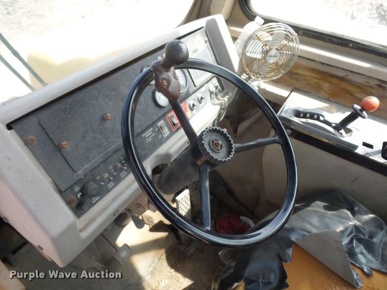 image for item DA4941 1993 John Deere 762B elevating scraper