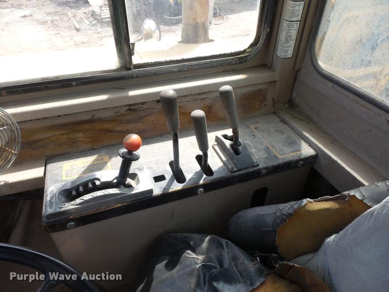 image for item DA4941 1993 John Deere 762B elevating scraper