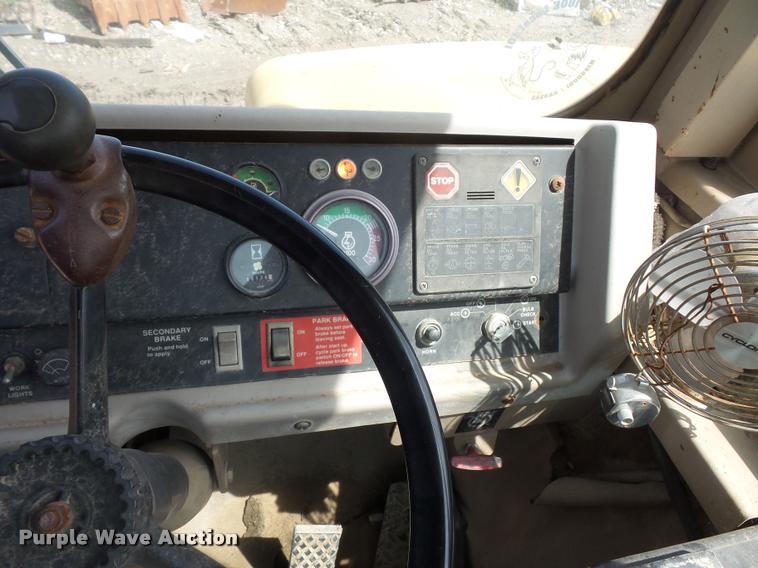 image for item DA4941 1993 John Deere 762B elevating scraper