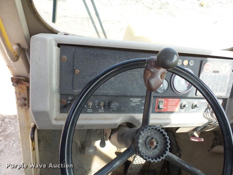 image for item DA4941 1993 John Deere 762B elevating scraper