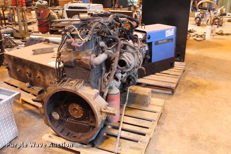 image for item DA4962 International 566 turbo diesel engine
