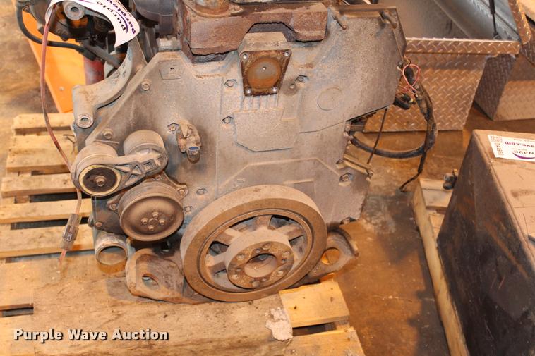 image for item DA4962 International 566 turbo diesel engine
