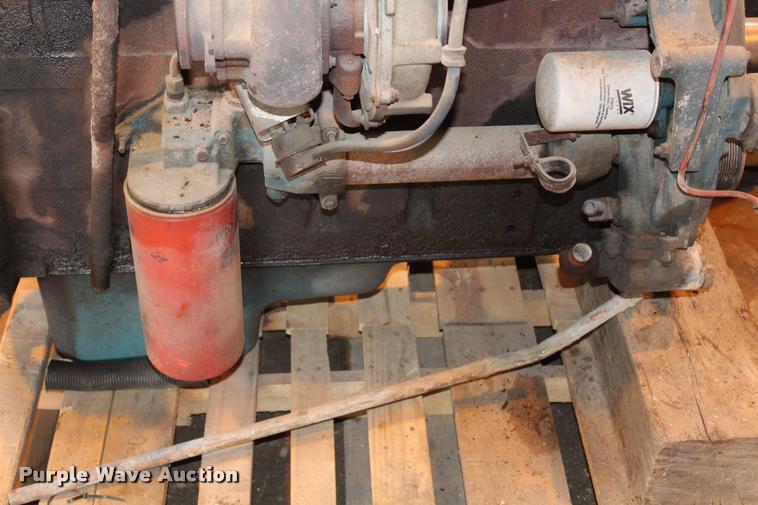 image for item DA4962 International 566 turbo diesel engine