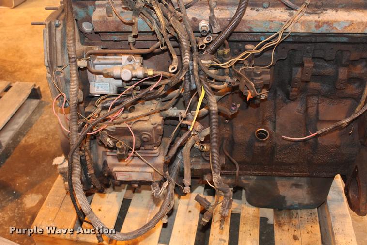 image for item DA4962 International 566 turbo diesel engine