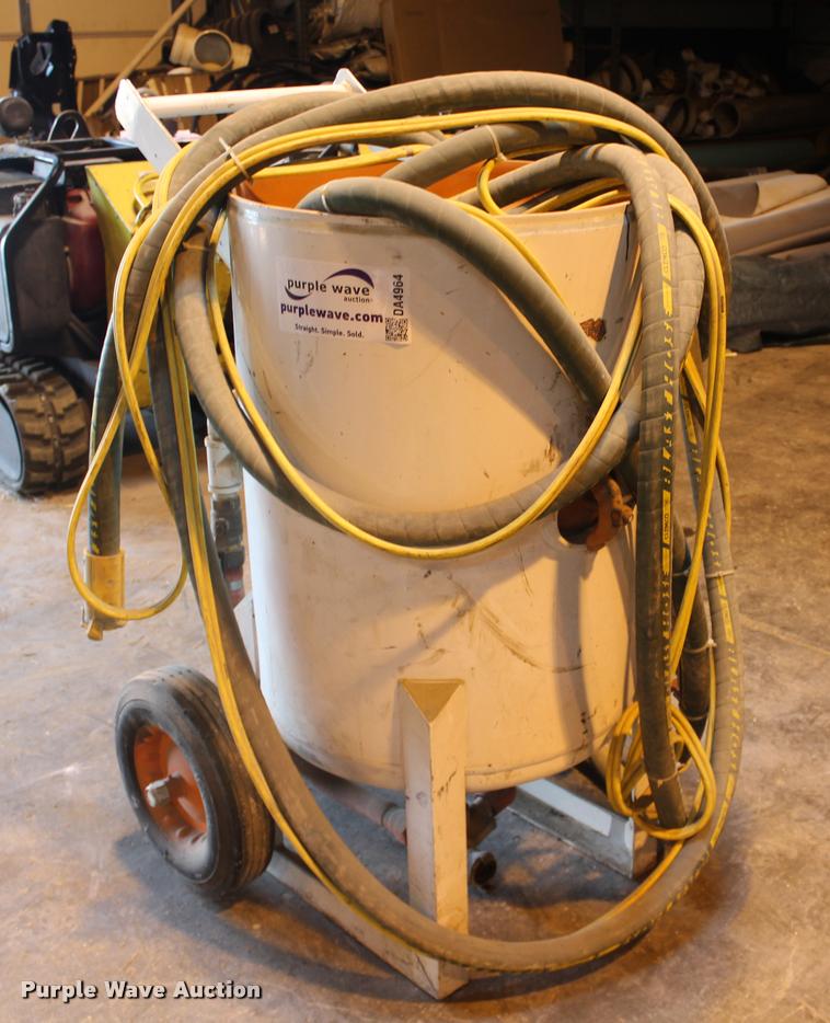 image for item DA4964 1993 Schmidt 65CF sand blaster