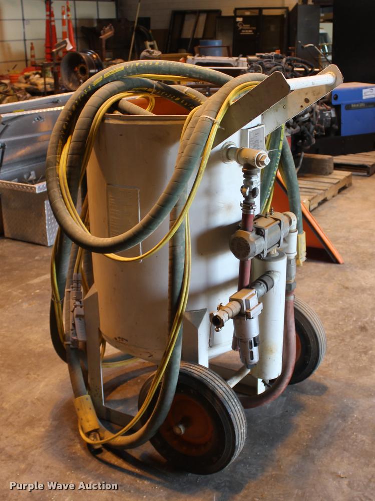 image for item DA4964 1993 Schmidt 65CF sand blaster