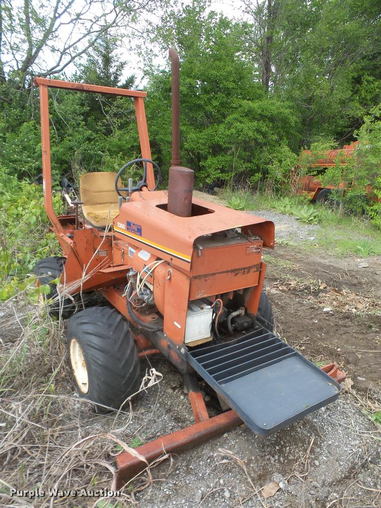 image for item DA6252 Ditch Witch 2300 trencher