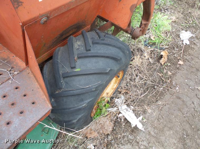 image for item DA6252 Ditch Witch 2300 trencher