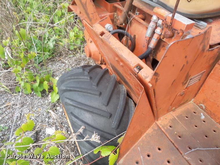 image for item DA6252 Ditch Witch 2300 trencher