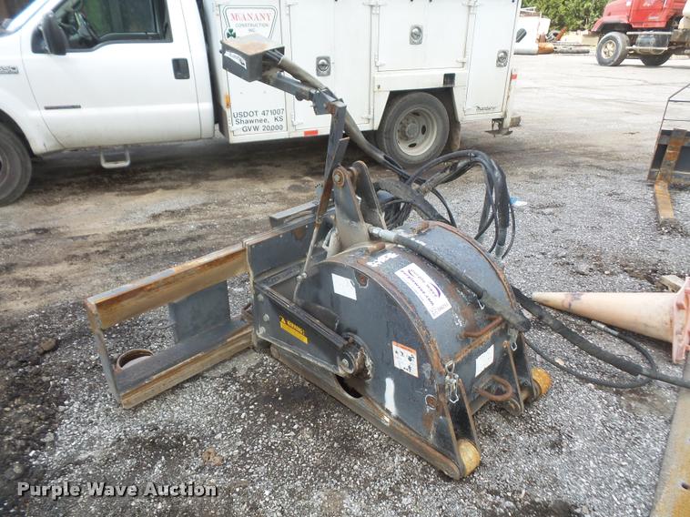 image for item DA6253 2010 Coneqtec Universal AD450HD skid steer planer