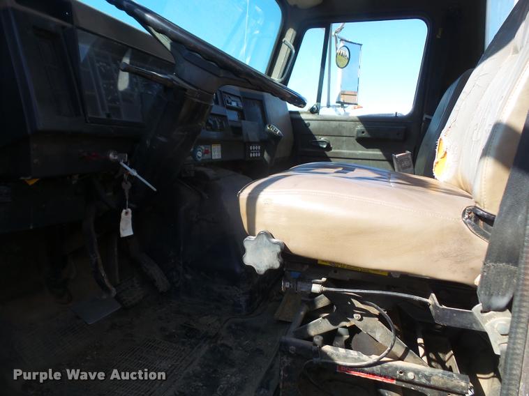 image for item DA6259 1993 International 4900 dump truck