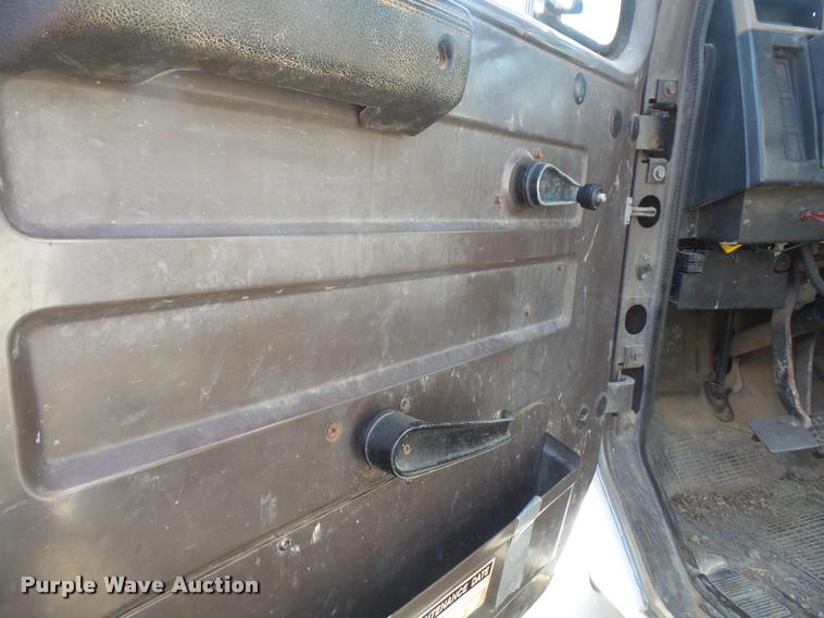 image for item DA6259 1993 International 4900 dump truck