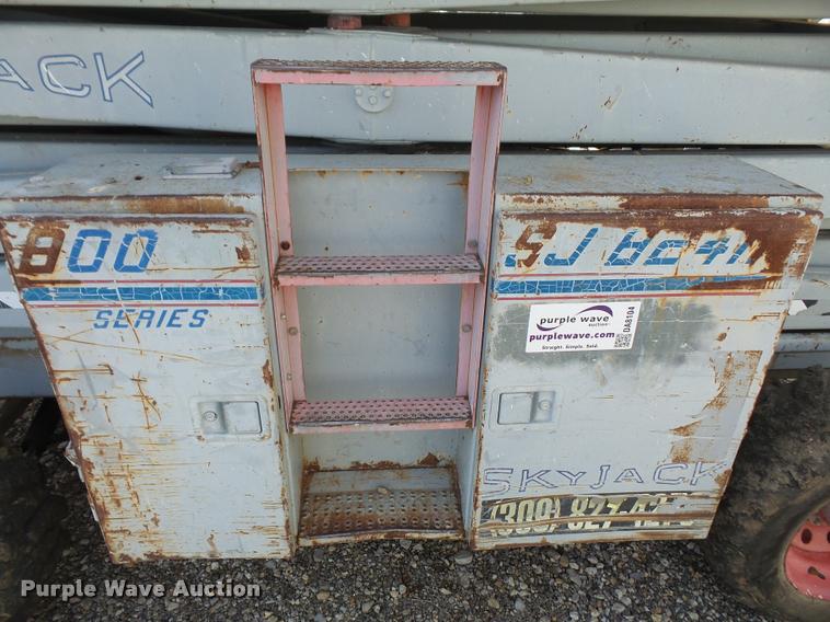 image for item DA8104 1996 Sky Jack SJ8241F scissor lift