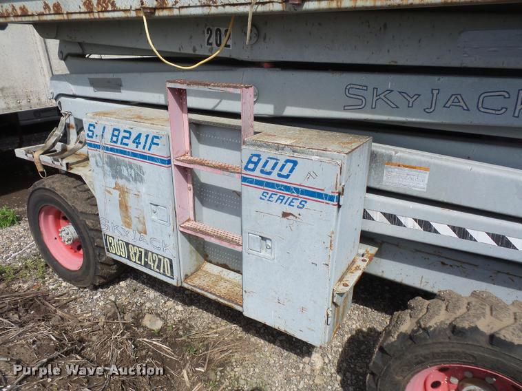 image for item DA8104 1996 Sky Jack SJ8241F scissor lift