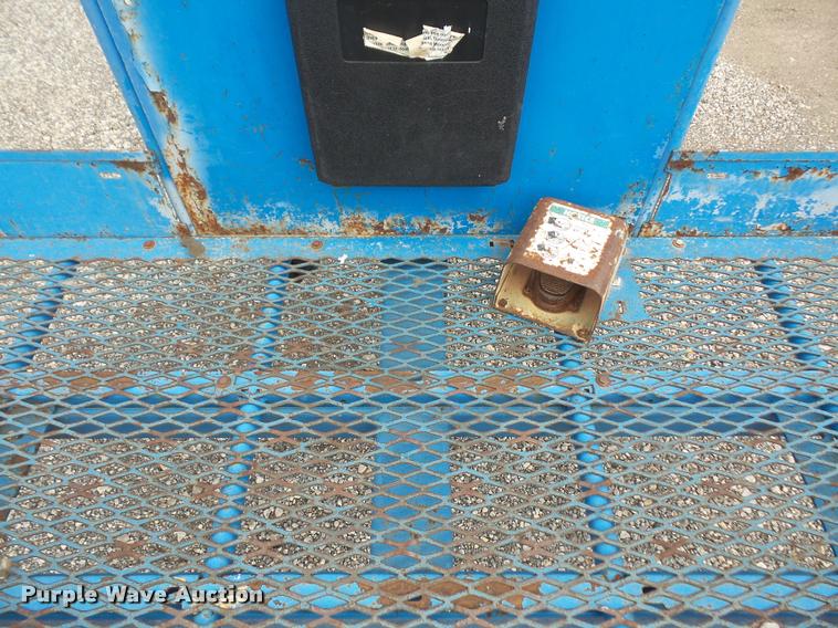 image for item DA8106 1993 Genie S60 boom lift