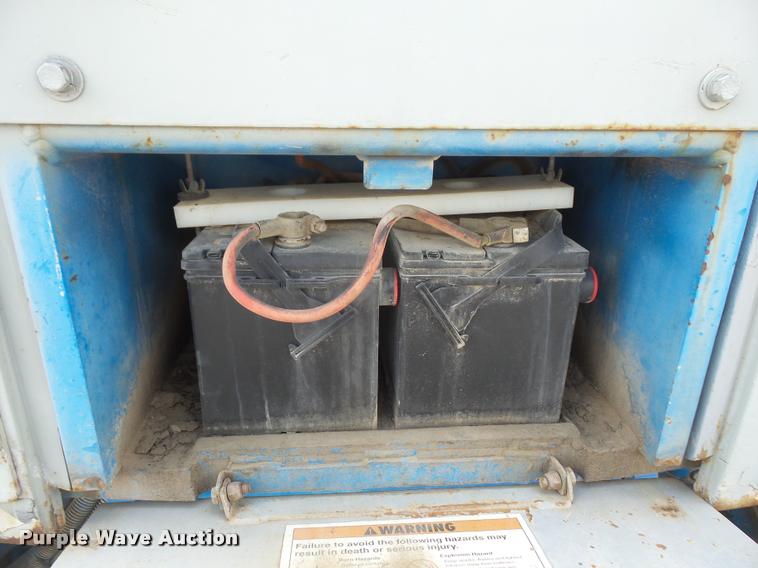 image for item DA8106 1993 Genie S60 boom lift