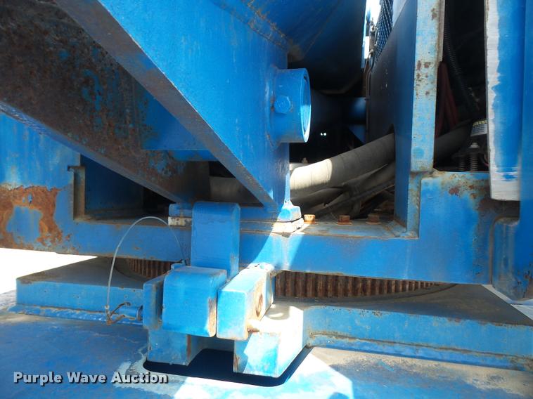 image for item DA8106 1993 Genie S60 boom lift