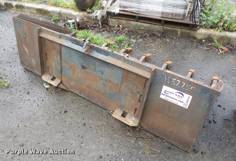 image for item DA8129 Bobcat low profile bucket