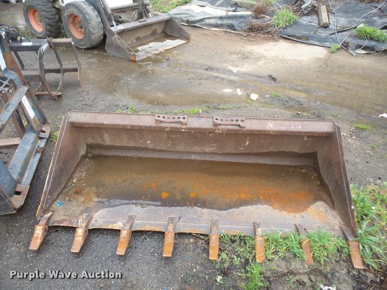 image for item DA8129 Bobcat low profile bucket