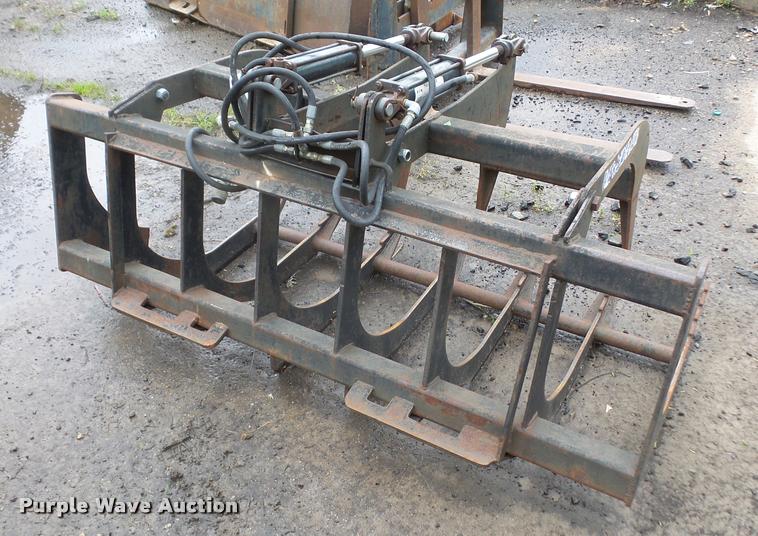 image for item DA8135 Skid steer grapple bucket