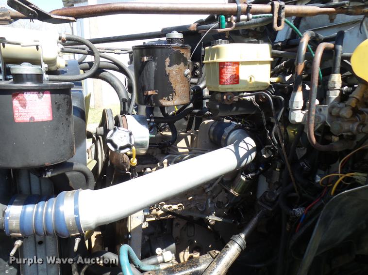 image for item DB0130 1998 Ford F800 truck cab and chassis