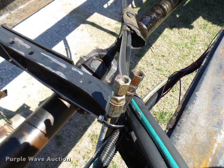 image for item DB0130 1998 Ford F800 truck cab and chassis