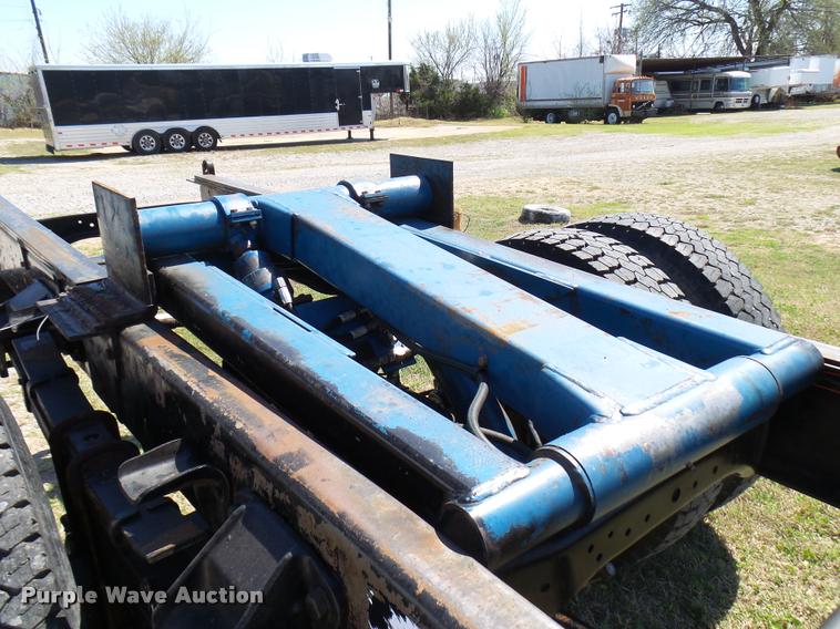 image for item DB0130 1998 Ford F800 truck cab and chassis