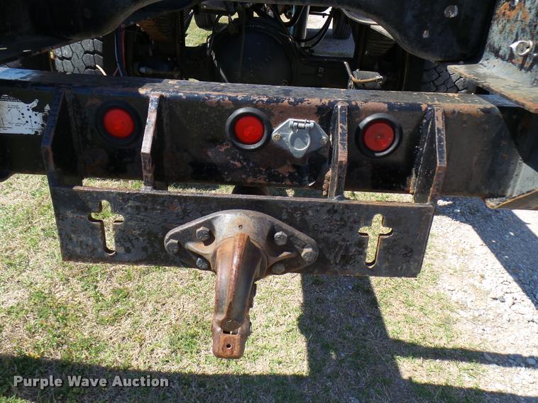 image for item DB0130 1998 Ford F800 truck cab and chassis