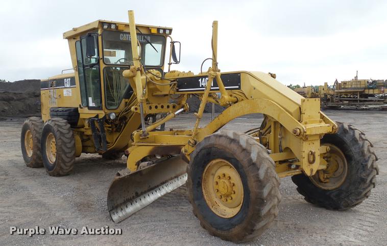 image for item DB0161 2005 Caterpillar 140H motor grader