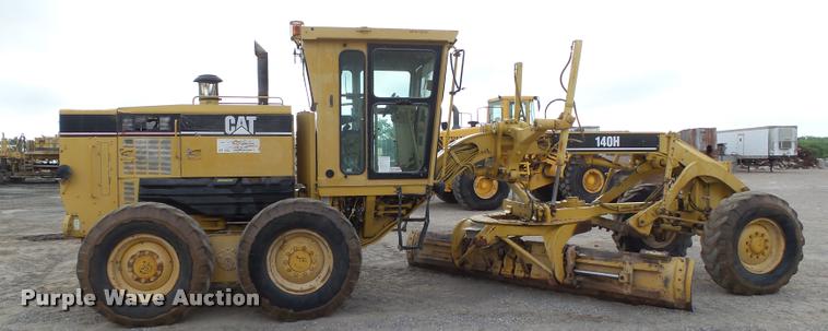 image for item DB0161 2005 Caterpillar 140H motor grader